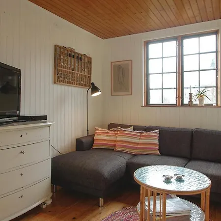 Dom wakacyjny Three-bedroom In