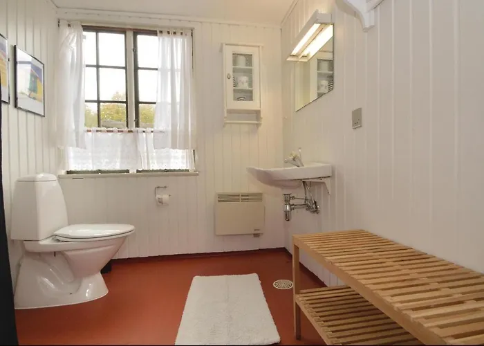 Three-bedroom In Feriehus *